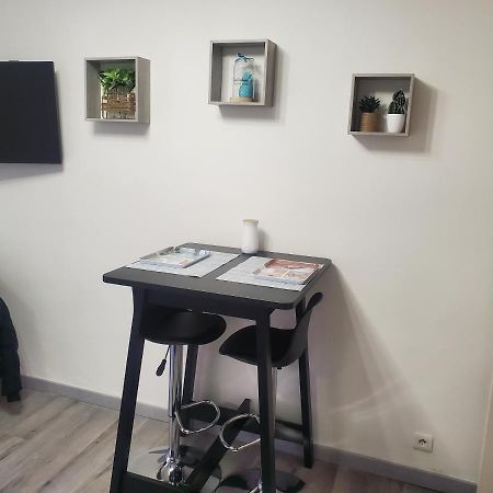Joli Petit Studio Au Centre De Carry Le Rouet Apartment Luaran gambar