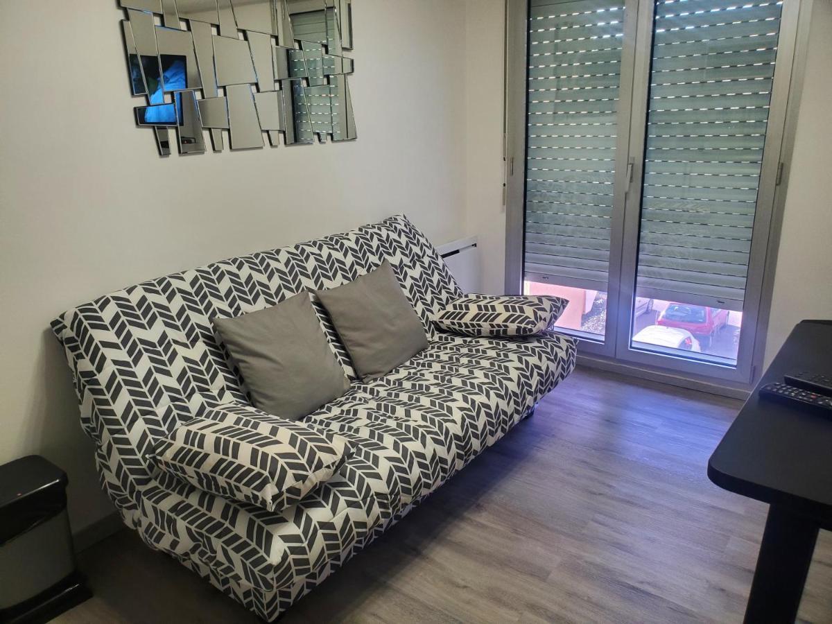 Joli Petit Studio Au Centre De Carry Le Rouet Apartment Luaran gambar